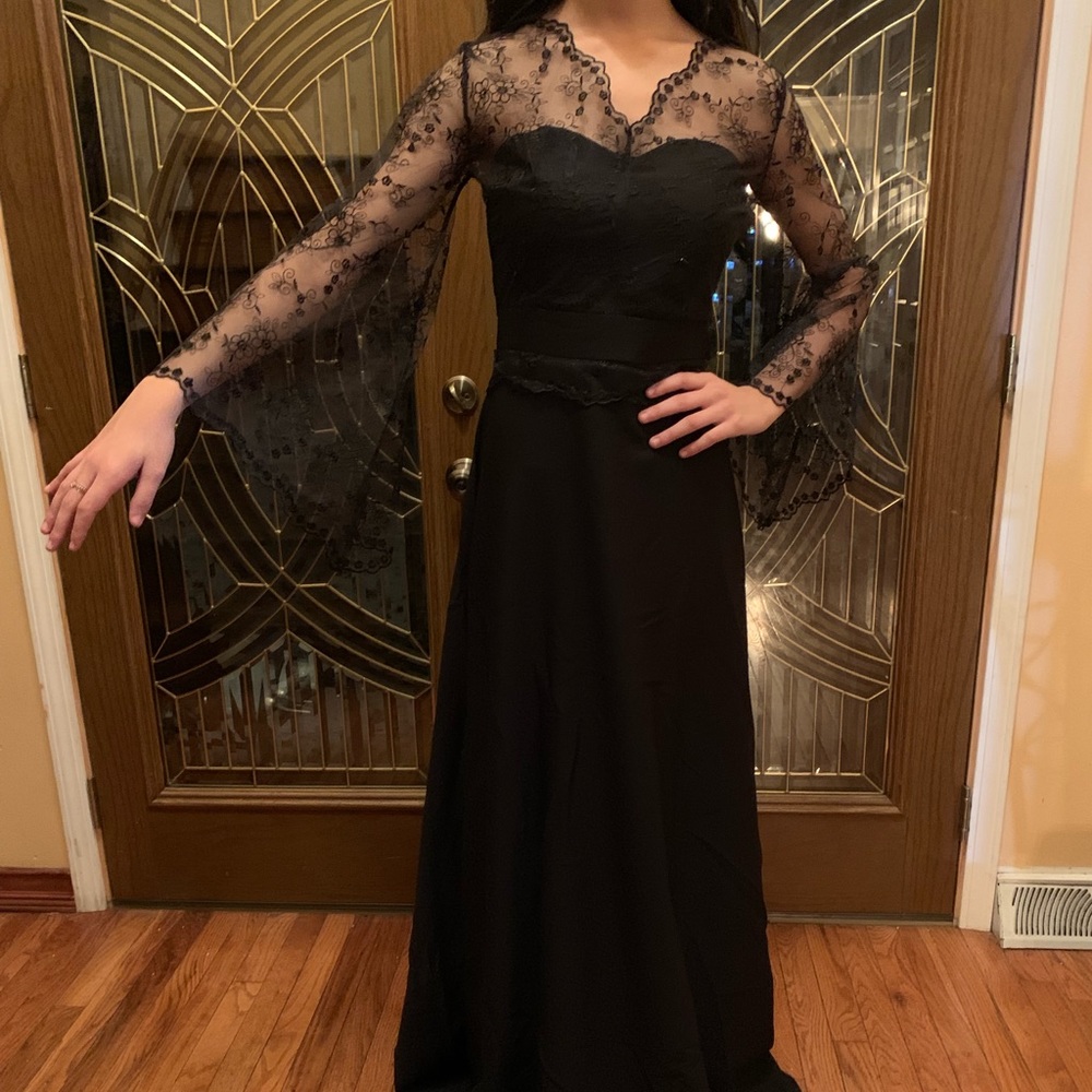 Black lace evening dress NWT